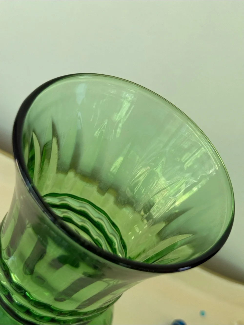 Vintage Anchor Hocking Green Glass Vase Rope and Swirl Design 6 1/2”